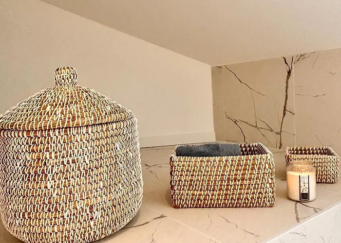 Le T2 New Hyper Center Air Conditioning *